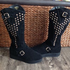 YOKI GOLD STUDDED FAUX SUEDE BOOTS size 8